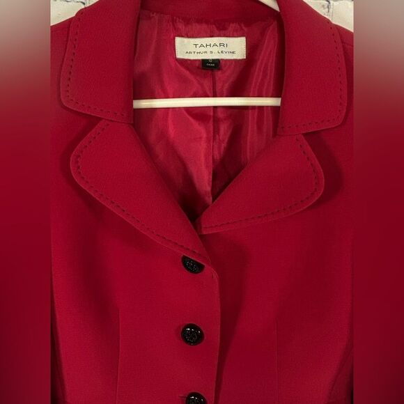 Tahari Arthur S Levine Raspberry Pink Classic Chic Minimalist Fitted Blazer 10 - Picture 3 of 13